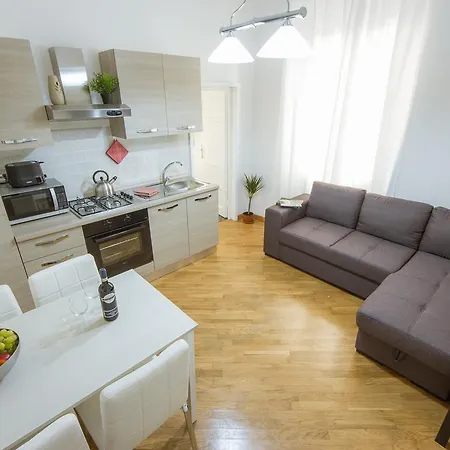 Stylisch Canacci 2 Bedroom Apartment Florence Exterior photo