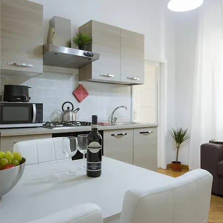 Stylisch Canacci 2 Bedroom Apartment Florence Exterior photo